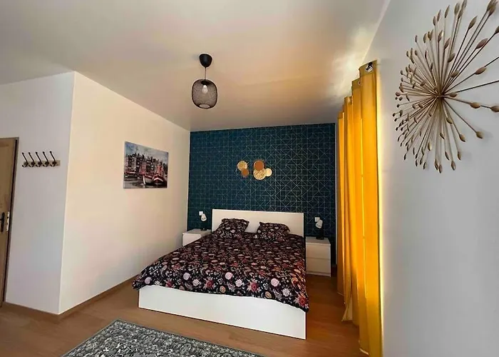 Aparthotel La Maison Des Amis En Normandie 3*