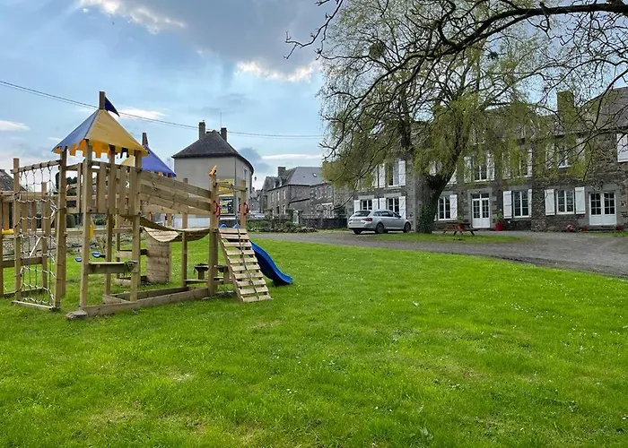 Aparthotel La Maison Des Amis En Normandie 3*