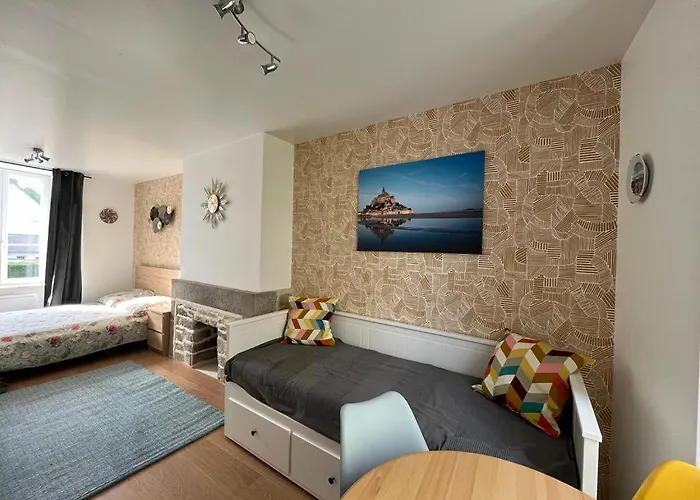 Aparthotel La Maison Des Amis En Normandie 3*