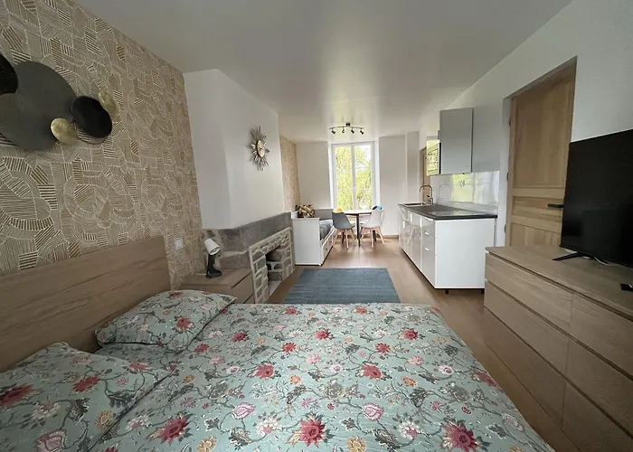 La Maison Des Amis En Normandie Aparthotel 3*